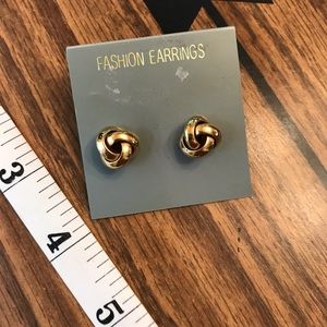 Vintage 80s/90s fashion earrings